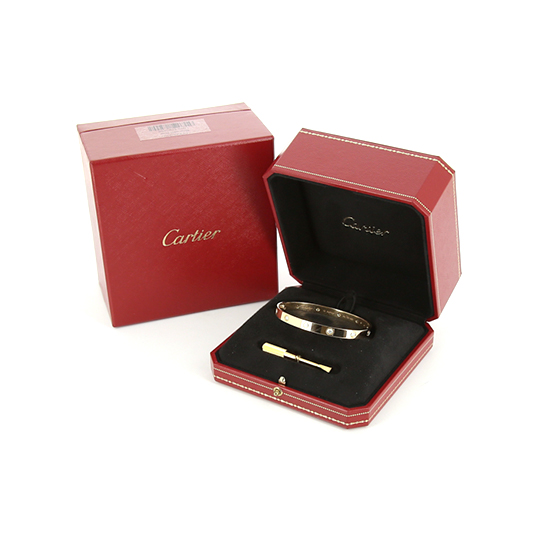 Cartier Love bracelet in yellow gold and diamonds, size 19 - Detail D2