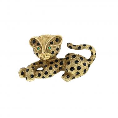 Broche-pendentif époque années 80 Fred Panthère en or jaune,  émail noir et émeraudes
