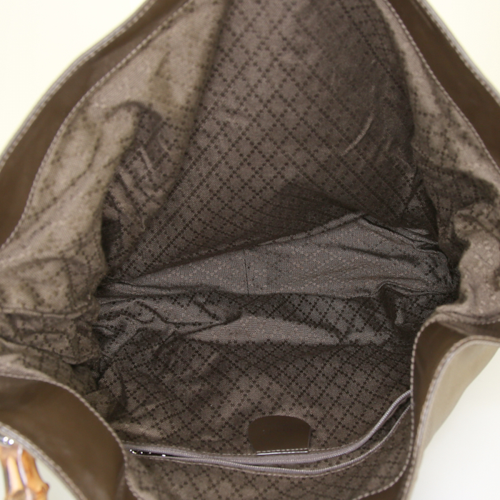 Sac à main Gucci Bamboo en toile vert-olive et cuir vert-olive - Detail D3