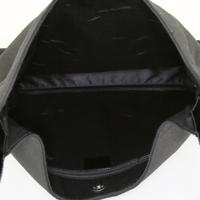 Gucci Gucci Vintage handbag in black canvas and black - Detail D2