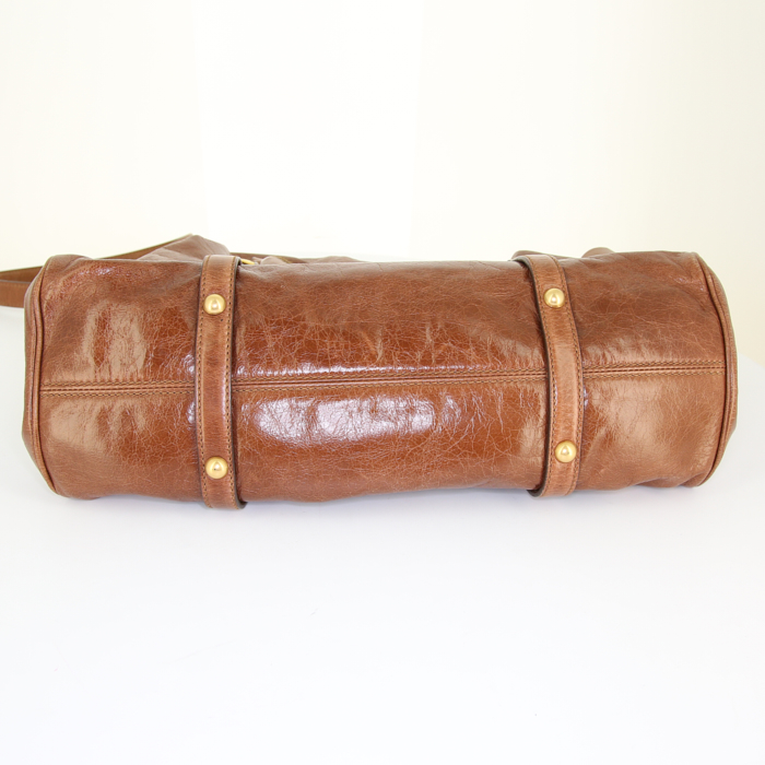 Sac bandoulière Miu Miu Vitello Lux en cuir marron - Detail D5