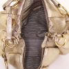 Bolso de mano Prada Lux Chain en cuero granulado dorado - Detail D2 thumbnail