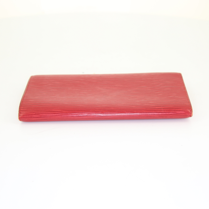 Louis Vuitton Sarah wallet in red epi leather - Detail D4