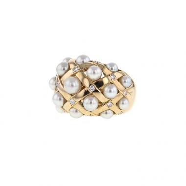 Anello Chanel Baroque modello medio in oro giallo,  perle coltivate e diamanti