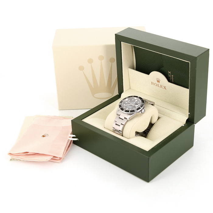 Rolex Submariner Date watch in stainless steel Ref:  16610 Circa  1998 - Detail D2