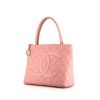Bolso de mano Chanel Medaillon en cuero acolchado rosa - 00pp thumbnail