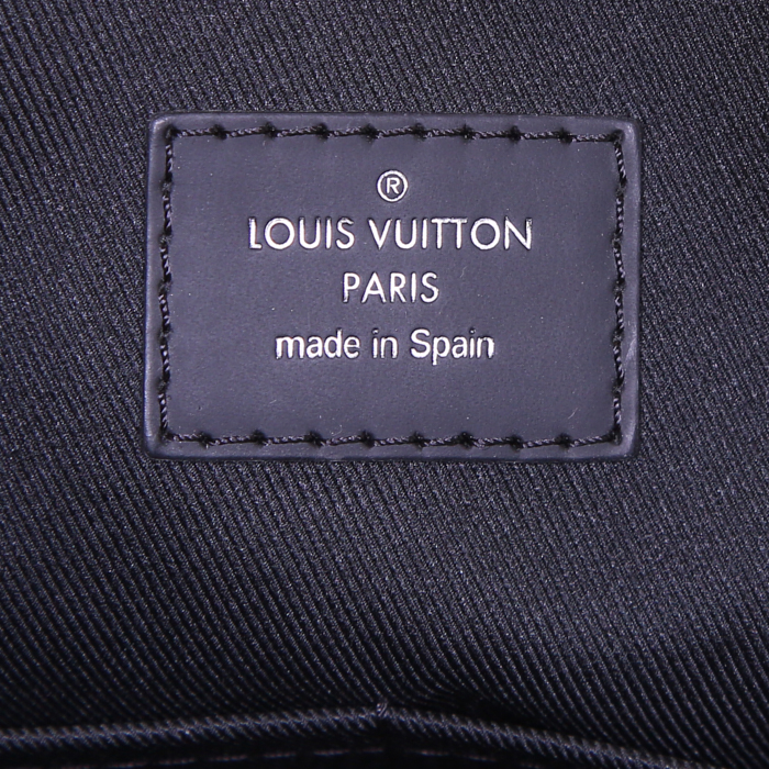 Louis Vuitton District shoulder bag in grey Graphite damier canvas and black leather - Detail D3