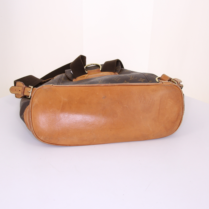 Sac à dos Louis Vuitton Montsouris en toile monogram marron et cuir naturel - Detail D4