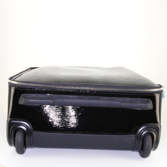 Louis Vuitton Pegase suitcase in black patent epi leather - Detail D4
