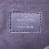 Sac bandoulière Louis Vuitton en cuir épi noir - Detail D4 thumbnail