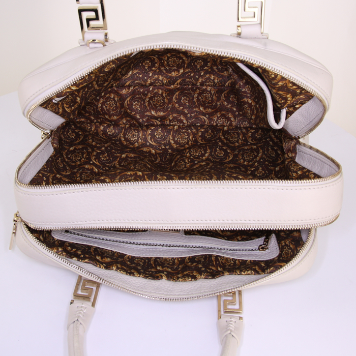 Versace handbag in white leather - Detail D3