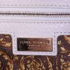Bolso de mano Versace en cuero blanco - Detail D4 thumbnail