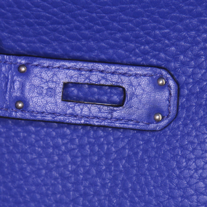 Bolso de mano Hermes Birkin 35 cm en cuero togo azul eléctrico - Detail D4