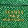 Bolso de mano Hermes Kelly 35 cm en cuero Ardenne verde - Detail D4 thumbnail