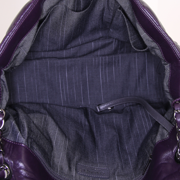 Borsa Chanel in pelle color prugna con motivo a spina di pesce - Detail D2