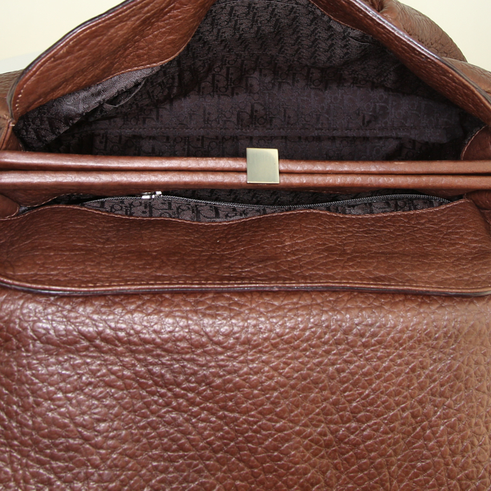 Sac à main Dior Vintage en cuir marron - Detail D2