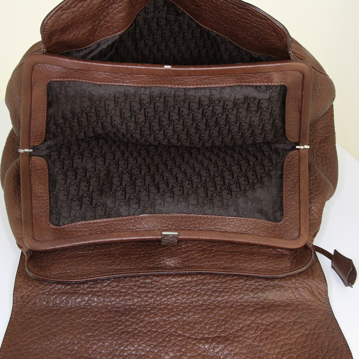 Dior Vintage handbag in brown leather - Detail D3