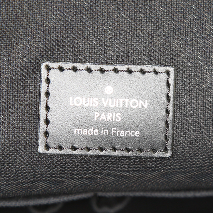 Louis Vuitton Tadao shopping bag in grey Graphite damier canvas and black leather - Detail D4