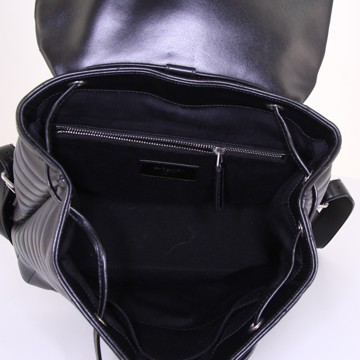 Saint Laurent Loulou backpack in black leather - Detail D2