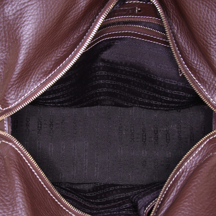 Celine Vintage handbag in brown grained leather - Detail D2