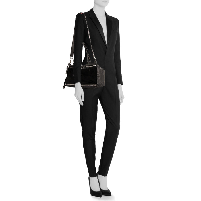 Givenchy Pandora shoulder bag in black leather and black foal - Detail D2