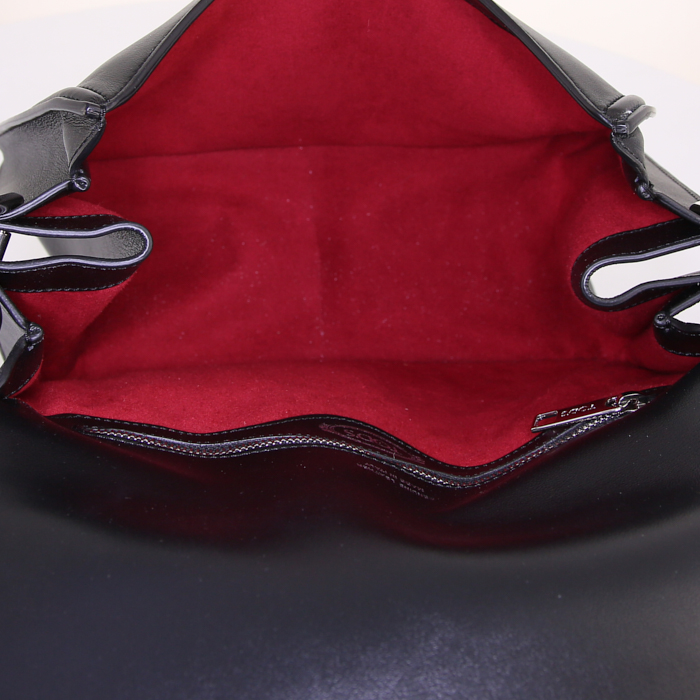 Sac à main Tod's petit modèle en cuir noir - Detail D3