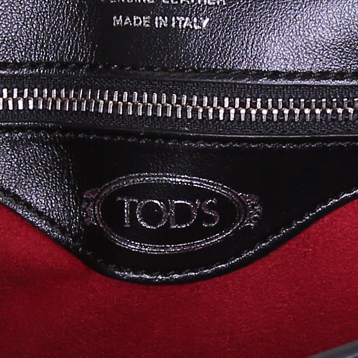 Sac à main Tod's petit modèle en cuir noir - Detail D4
