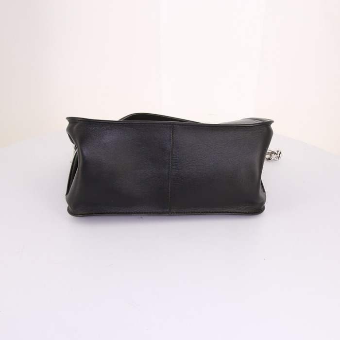 Sac à main Tod's petit modèle en cuir noir - Detail D5