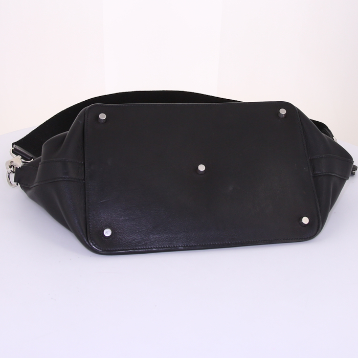 Sac à main Hermès Tool Box en cuir Swift noir - Detail D5