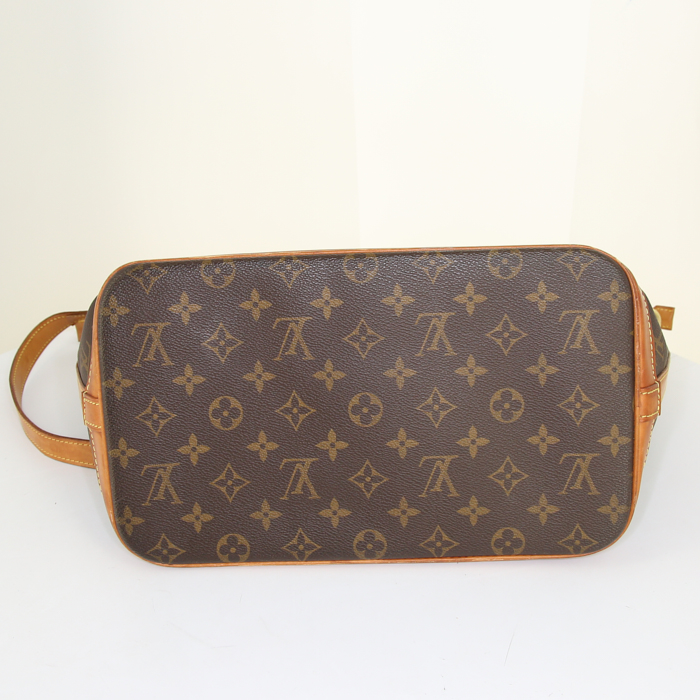 Louis Vuitton Amfar Three handbag in brown monogram canvas and natural leather - Detail D4