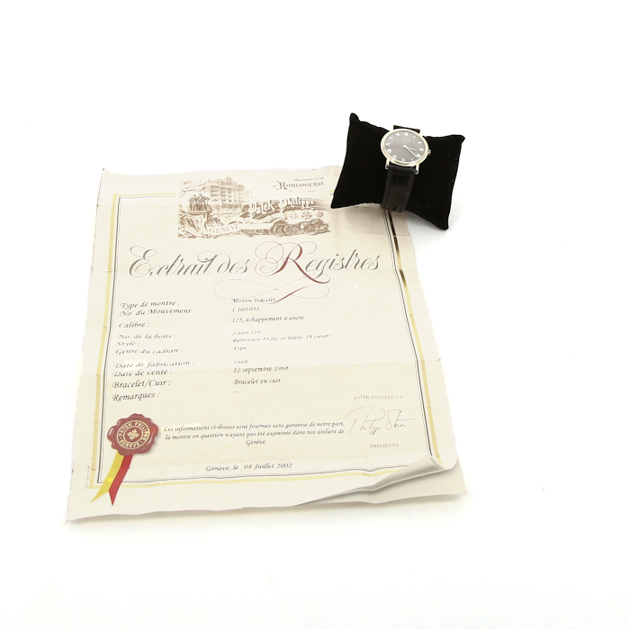 Orologio Patek Philippe Calatrava Clous De Paris in oro bianco 18k Ref :  3520 - Detail D2