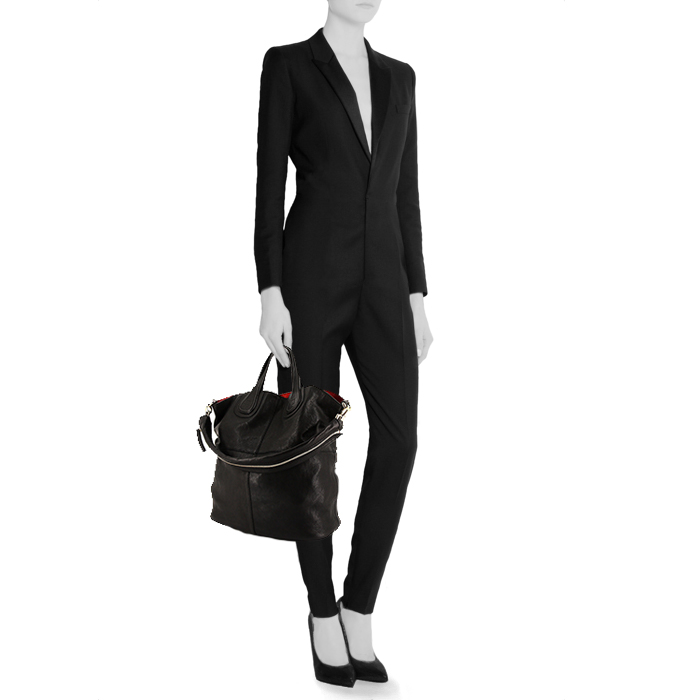 Givenchy Nightingale shopping bag in black grained leather - Detail D1