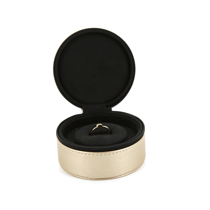 Anello Fred Kate Moss in oro giallo e diamanti - Detail D2