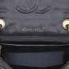 Sac bandoulière Chanel Mini Timeless en satin noir - Detail D2 thumbnail