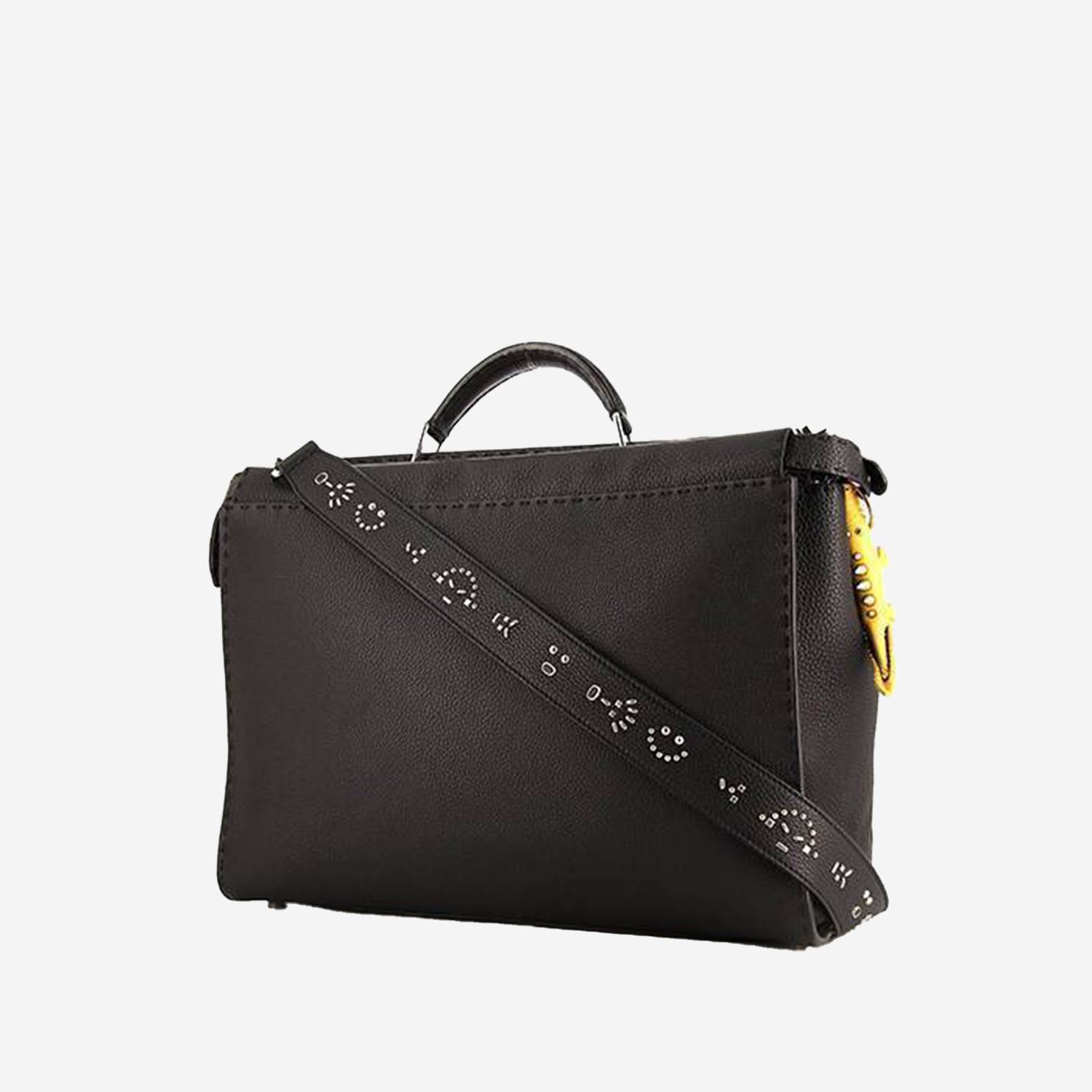 Borsa a spalla Fendi  Peekaboo Selleria modello grande  in pelle nera