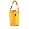 Shopping bag Hermes Mangeoire in pelle gialla - 00pp thumbnail