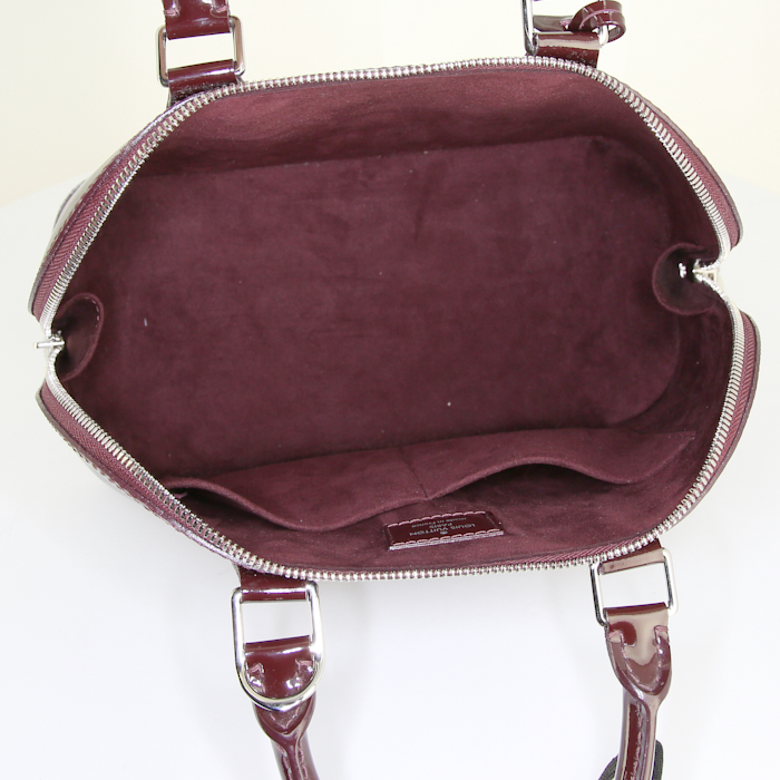Sac à main Louis Vuitton Alma en cuir épi vernis bordeaux - Detail D2