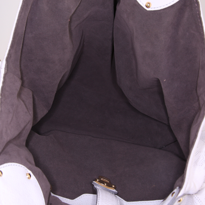 Louis Vuitton Surya shopping bag in white mahina leather - Detail D2