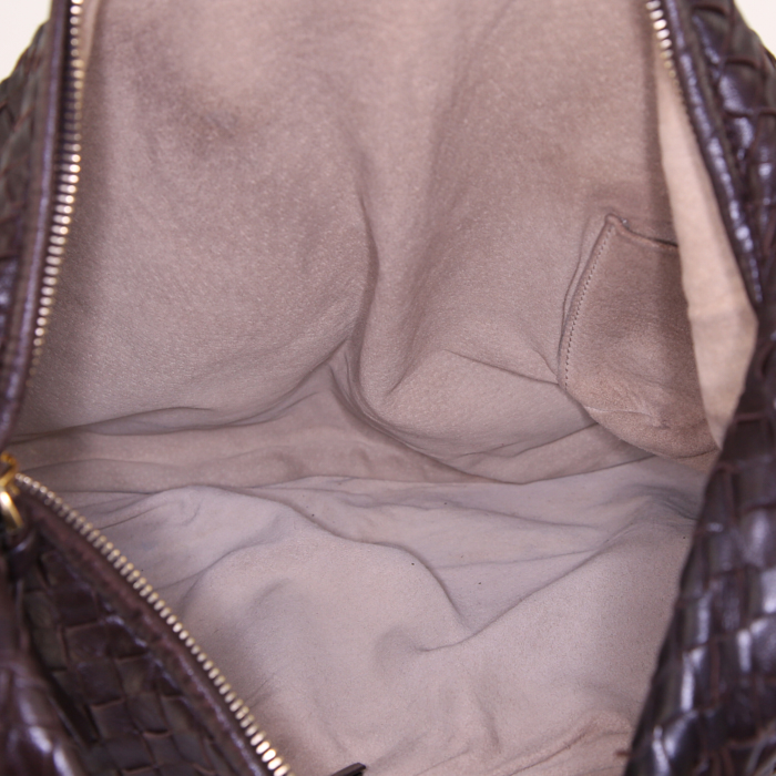 Sac à main Bottega Veneta Veneta en cuir intrecciato marron - Detail D2