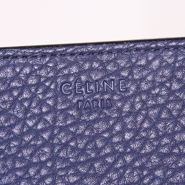Celine Phantom handbag in navy blue grained leather - Detail D3