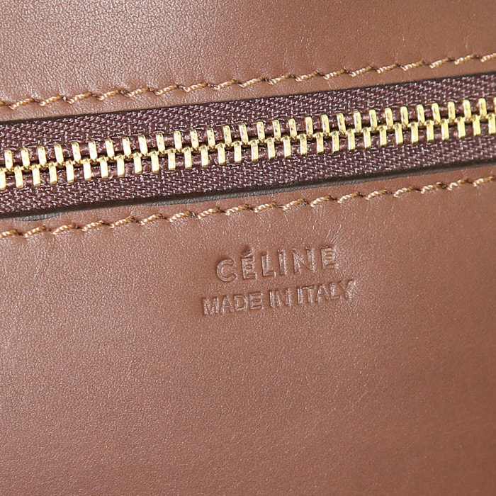 Sac à main Celine Tie Bag en cuir marron - Detail D3