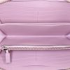 Billetera Valentino Garavani Rockstud en cuero rosa pálido - Detail D2 thumbnail