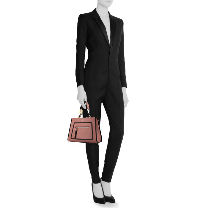 Fendi Runaway handbag in pink leather and black piping - Detail D1