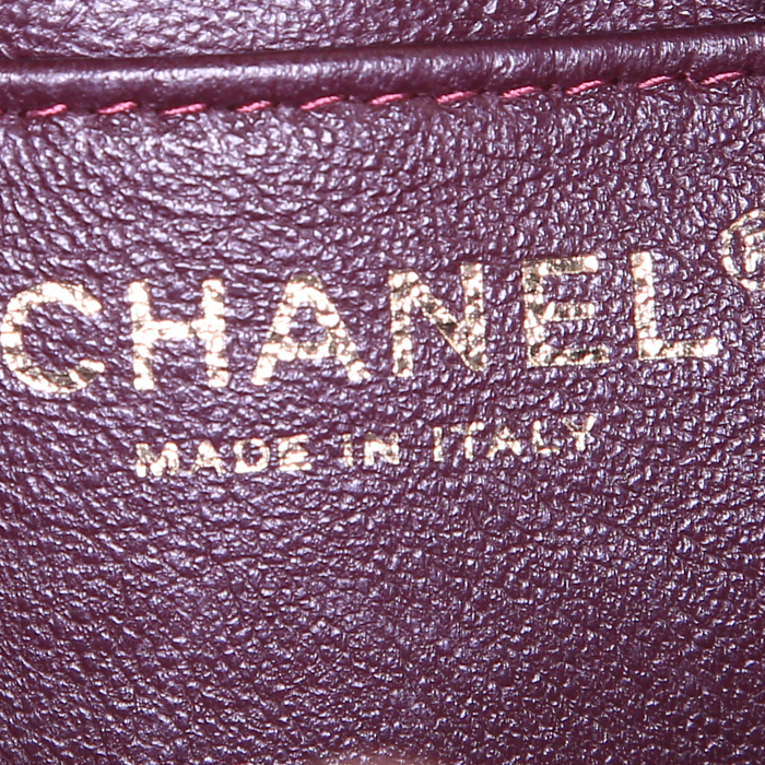 Chanel Timeless jumbo handbag in black quilted leather - Detail D4