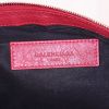 Bolsito de mano Balenciaga en cuero rojo - Detail D3 thumbnail