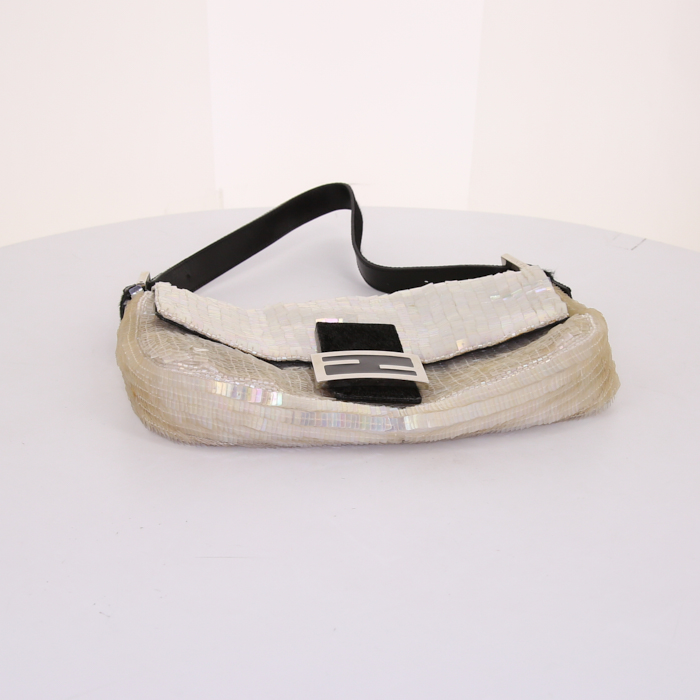 Bolso de mano Fendi Baguette Double en lona blanca y cuero negro - Detail D4