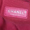Borsa a tracolla Chanel Gabrielle  in pelle blu e nera - Detail D4 thumbnail