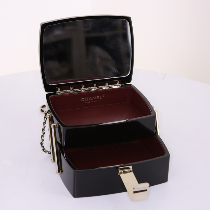 Bolso bandolera Chanel Editions Limitées en plexiglás negro y cuero negro - Detail D2