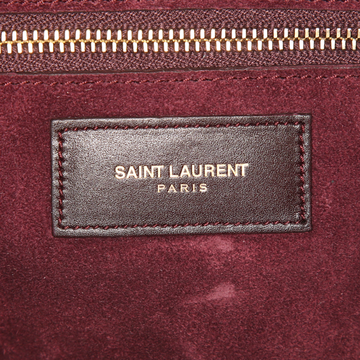 Saint Laurent Duffle handbag in burgundy leather - Detail D4