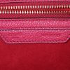 Borsa Celine Luggage Micro in pelle martellata rossa - Detail D3 thumbnail